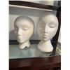 Image 1 : Styrofoam heads