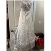 Image 2 : NWT Mon Cheri bridals size 8 wedding dress