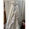 Image 6 : NWT Mon Cheri bridals size 8 wedding dress