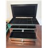 Image 2 : Mirrored jewelry case