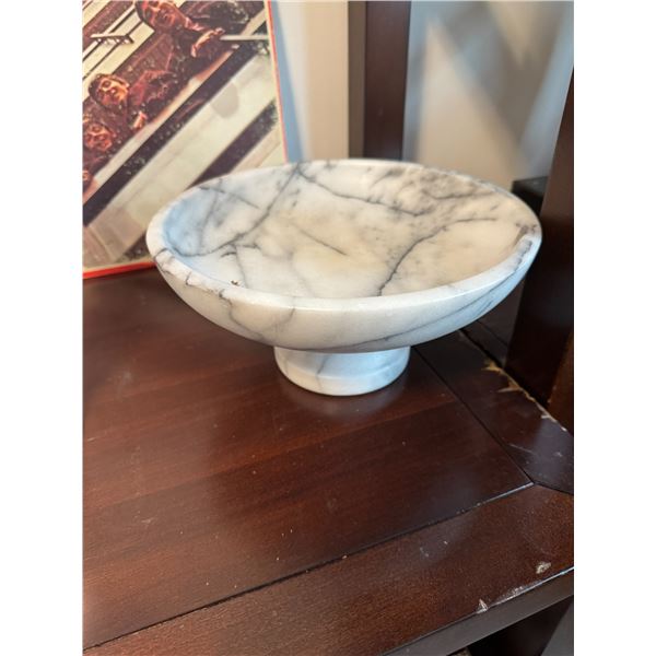 Marble pedistal dish