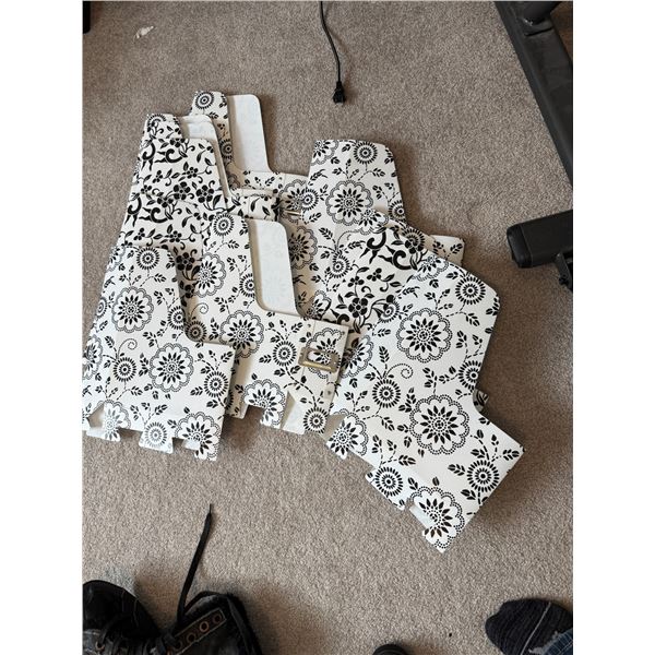 Folding file organizers