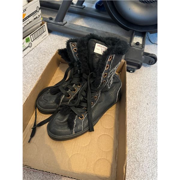 True religion boots size 8.5