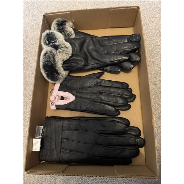 Leather gloves, one pair says size large