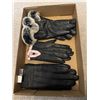 Image 1 : Leather gloves, one pair says size large