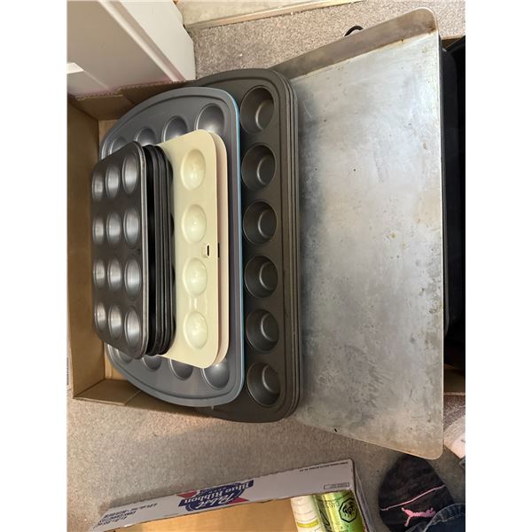 Baking pans