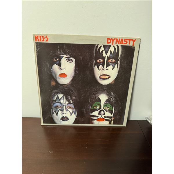 Kiss dynasty record