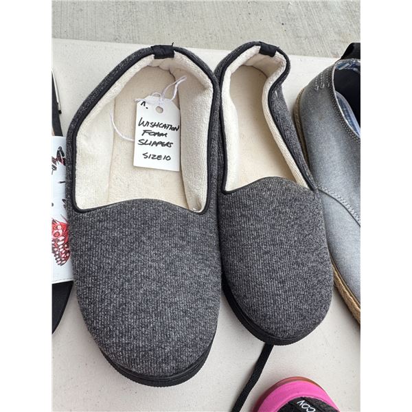 Wishcaion foam slippers size 10