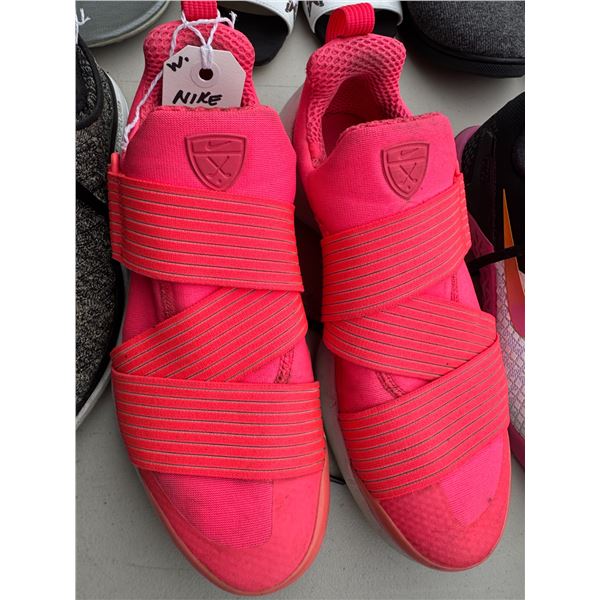 Nike zoom neon golf size 8.5