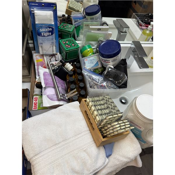 Assorted bathroom products