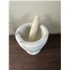 Image 2 : Mortar and pestle