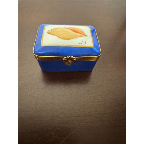 Limoges porcelain trinket box
