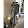 Image 1 : Laundry stand