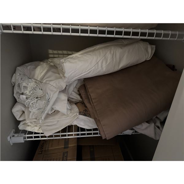 Assorted linens