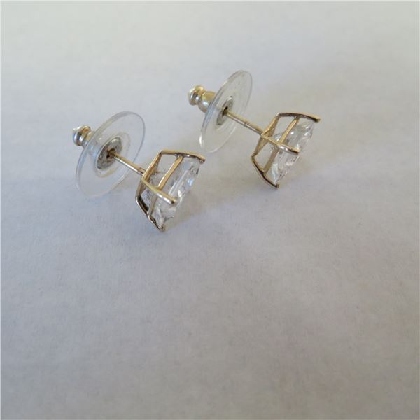 14K Yellow Gold stud earrings