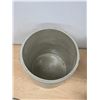 Image 5 : Nice 5 Gallon Medalta Potteries Ltd. Medicine Hat Alberta Crock with Lid & Handles