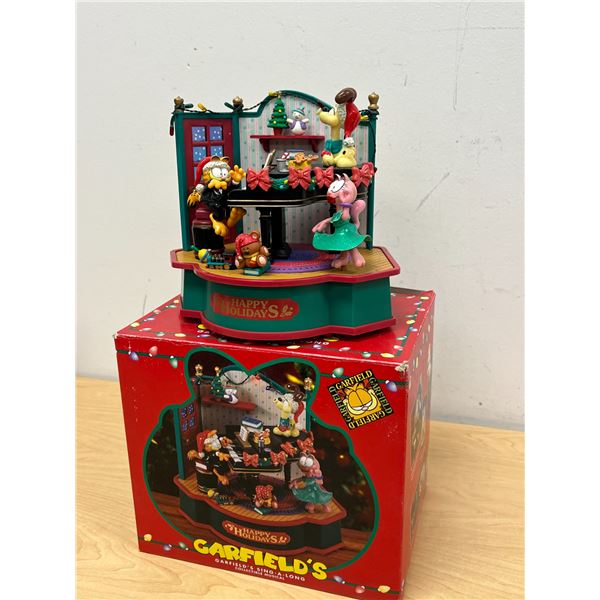 Garfield's Sing-A-Long Musical Christmas Ornament - Works