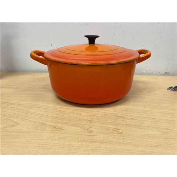 Orange Le Creuset (France) Cast Iron Enameled Pot with Lid 8"W 3.75"T