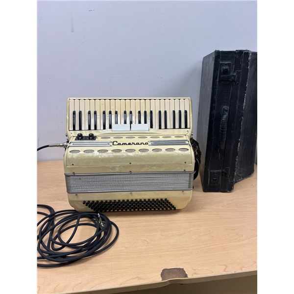 Electric Accordion Camerano (Italy) with case - not tested, see all photos