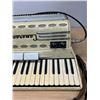 Image 4 : Electric Accordion Camerano (Italy) with case - not tested, see all photos
