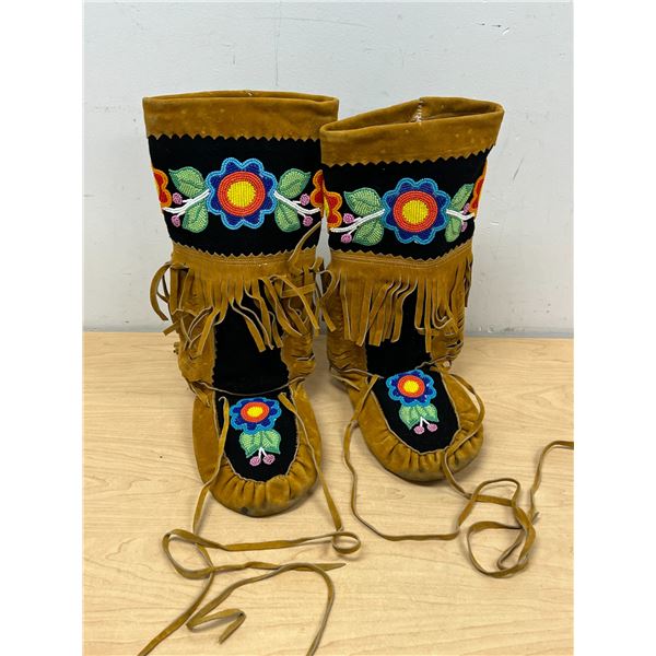 Beaded Leather Mukluks - Foot approx: 10.5 x 4.25" and approximately 15" tall