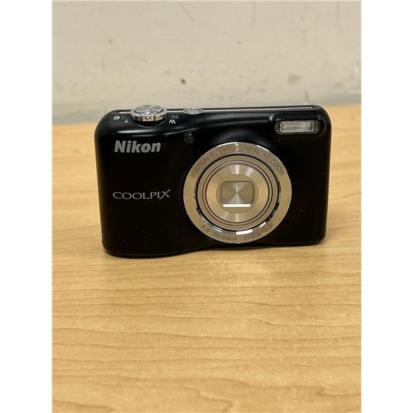 Nikon Coolpix L27 Digital Camera - uses AA batteries. No SD card. Not tested, see photos