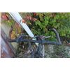 Image 5 : Triumph Frenzy 18 Speed Pedal Bike 25"