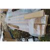 Image 1 : Antique Oak Flooring - 7 Boxes of 22.61 Sq Ft - Total of 139 Square Feet