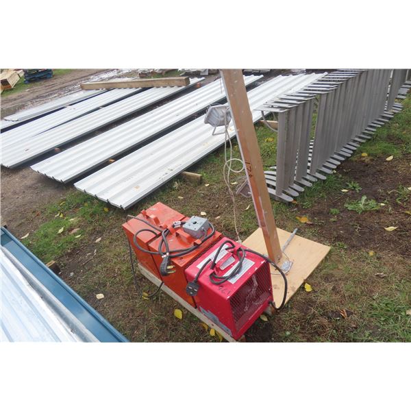3 X 4800w Construction Heaters (two Working) & Halogen Job Site Light