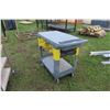 Image 3 : Rubber Maid Shop Cart