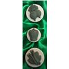 Image 2 : A small card of division three studio artist buttons