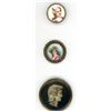 Image 1 : A small card of division one head buttons