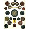 Image 1 : A card of division three assorted Bakelite buttons