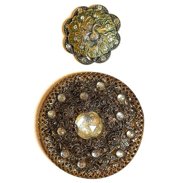 A small card of division one "Glitzy" style buttons