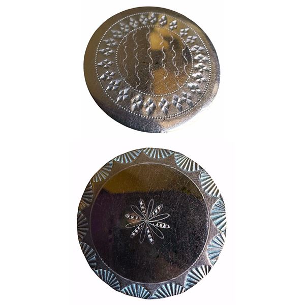 A small card of division one copper buttons