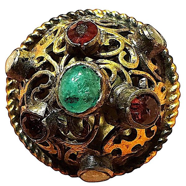 A division one jeweled ball shaped button