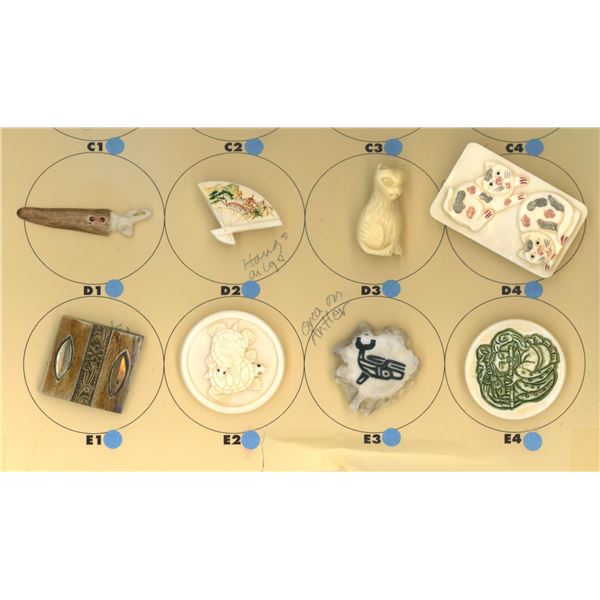 A small card of division 1 & 3 natural material buttons