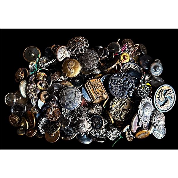 A bag lot including a plethora of metal buttons