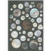 Image 3 : A box lot of assorted shell carded buttons