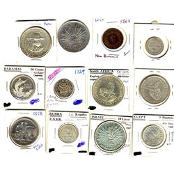 World Coinage.  Lot of 12 coins mainly silver examples.  Includes examples from Bahamas, Egypt, Isra