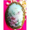 Image 3 : A card of early porcelain hand painted buttons