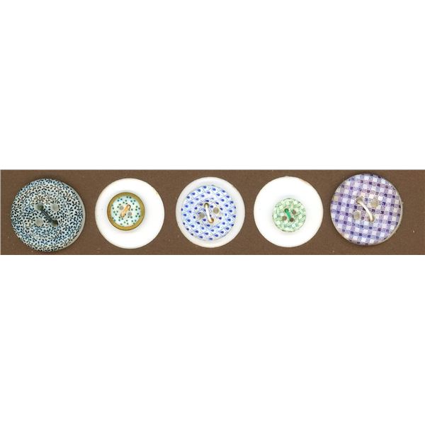 A small card of division one china buttons
