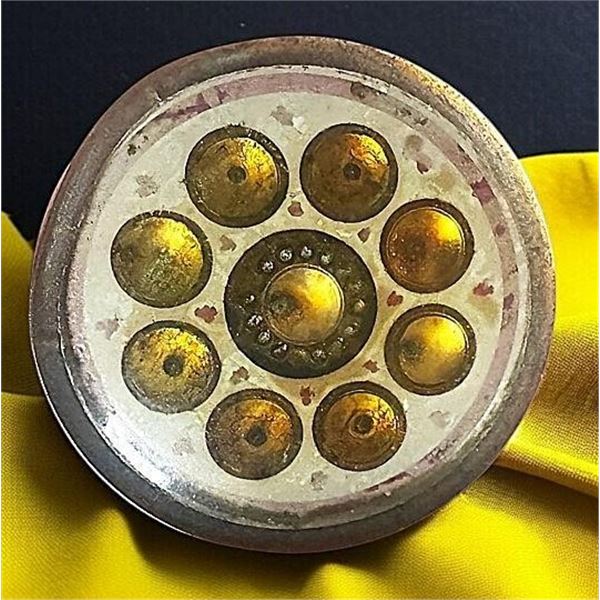 A division one under glass pattern button