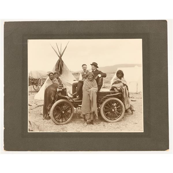 Photo Ex Wyoming Governor With Shoshone Women [203783]