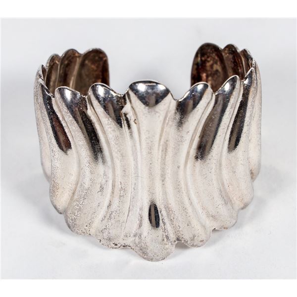 Vintage Sterling Women's Cuff Bracelet, Ridged  [202149]