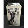 Image 2 : WAYNE GRETZKY LOS ANGELES KINGS MCFARLANE STATUE IN BOX