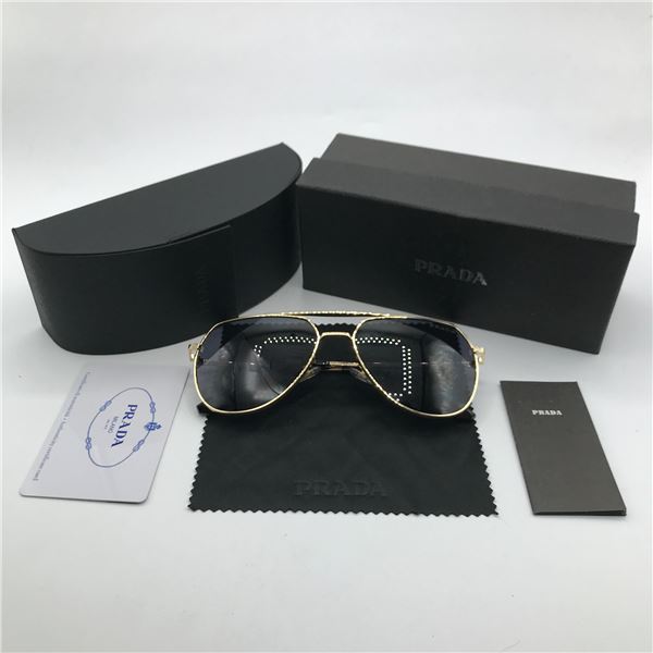 BRAND NEW SUNGLASSES WITH BOX AND ACCESSORIES