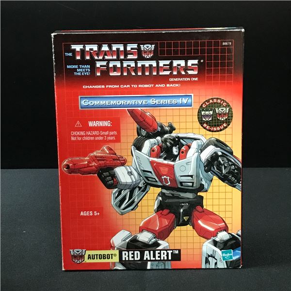 TRANSFORMERS COMMEMORATIVE SEASON IV AUTOBOT RED ALERT IN BOX