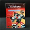 Image 1 : TRANSFORMERS COMMEMORATIVE SEASON IV AUTOBOT RED ALERT IN BOX