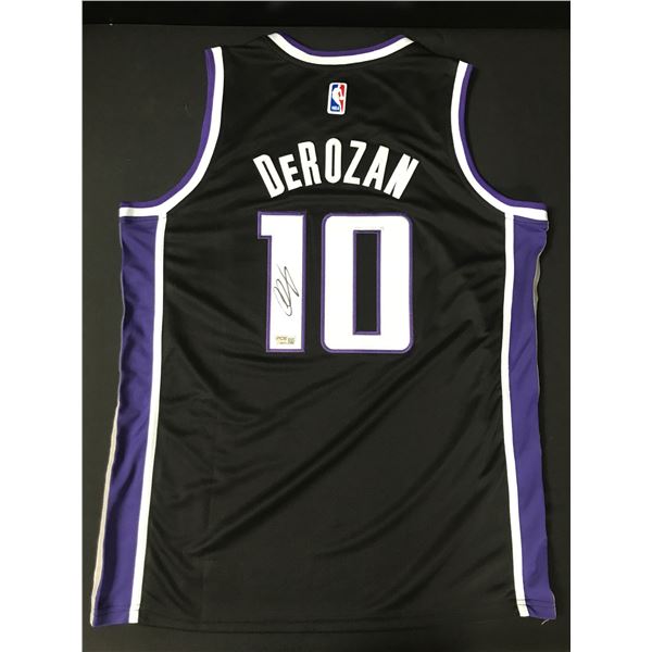 DEMAR DEROZEN SIGNED SACRAMENTO KINGS JERSEY - ACE COA